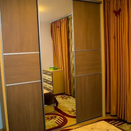 Central Modern Cozy 公寓 布加勒斯特